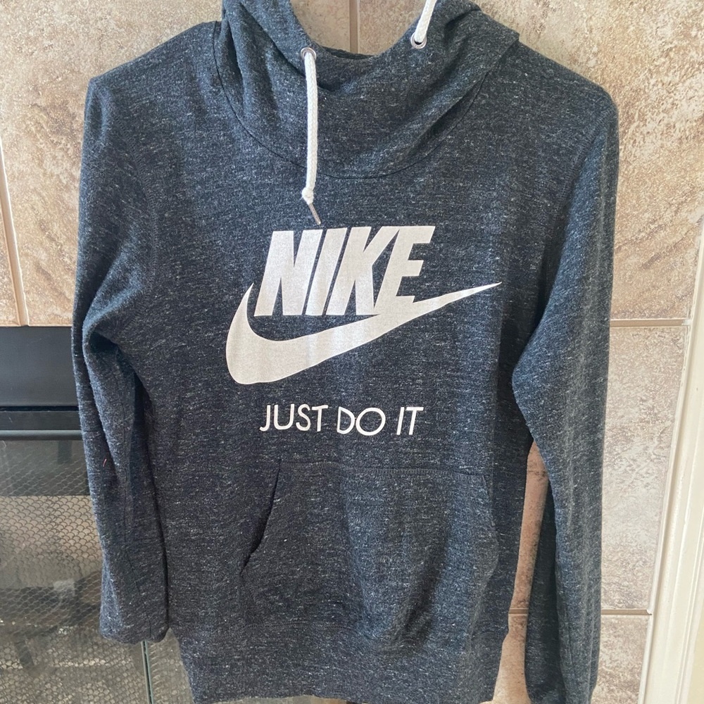 NIKE PULLOVER HOODIE